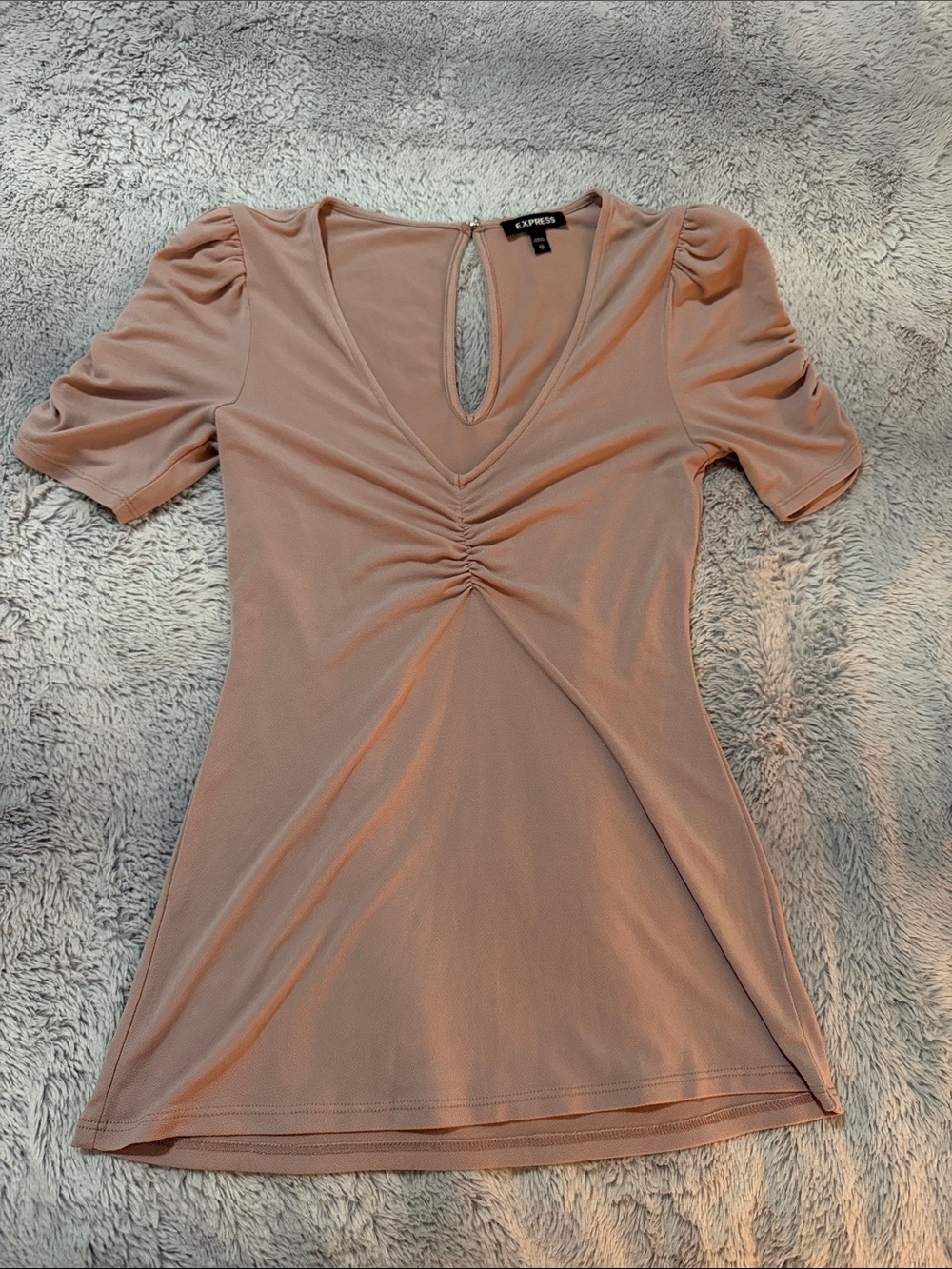 Express Women's Dusty Rose V-Neck Ruched Short Sleeve Tunic